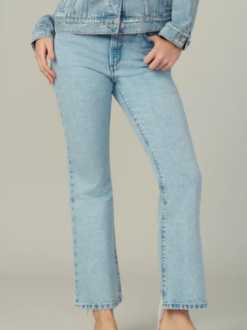Joe's Jeans THE STACY Light Blue Cropped Straight-Leg Jeans